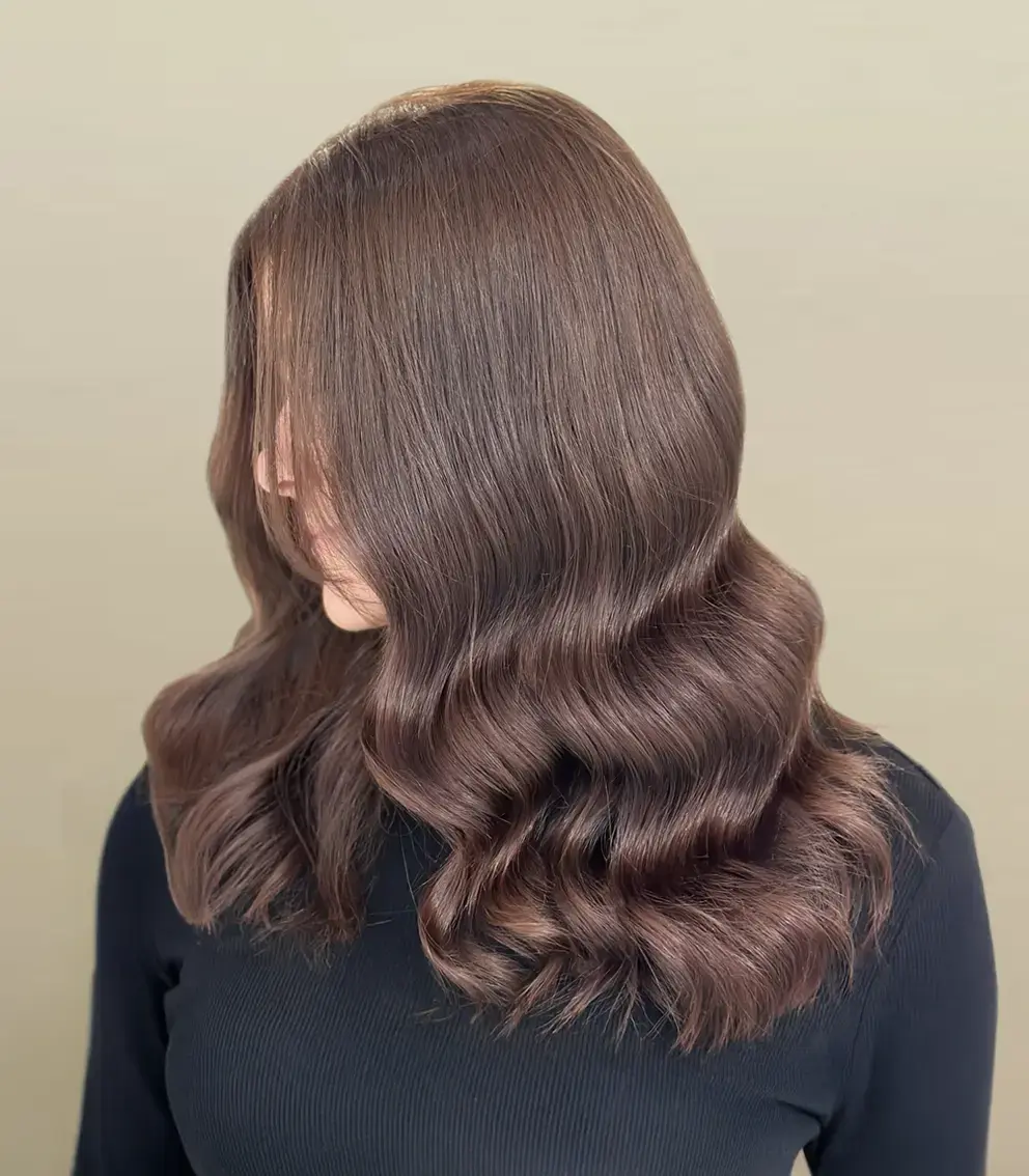 Coloration marron cheveux longs réalisée par coloriste Paris 14 La Paris'zen Institut