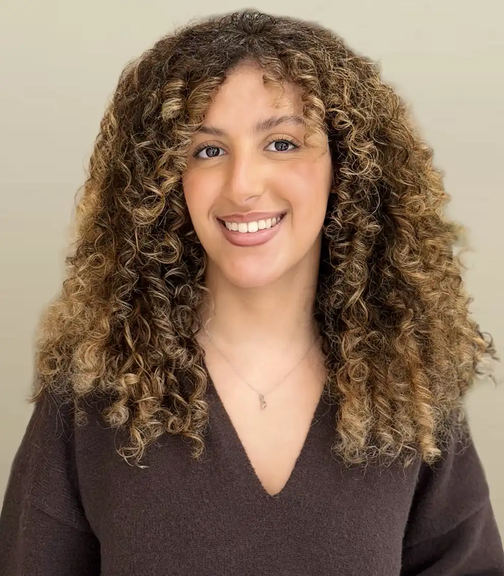 Réalisation coloration cheveux par coloriste au salon La Paris'zen Institut Paris 14