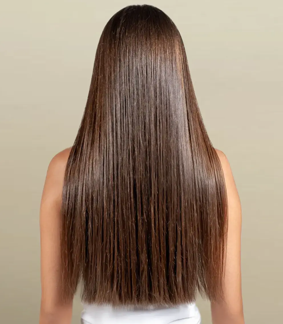 Lissage français cheveux brillants réalisé au salon La Paris’zen Institut Paris 14