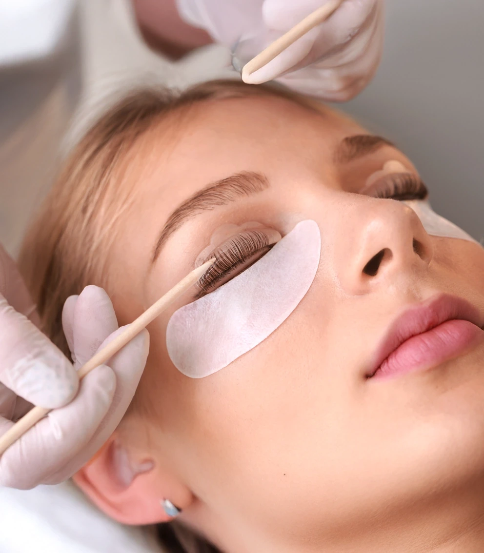 Rehaussement de cils avec lash botox réalisé à l’institut La Paris’zen Institut Paris 14