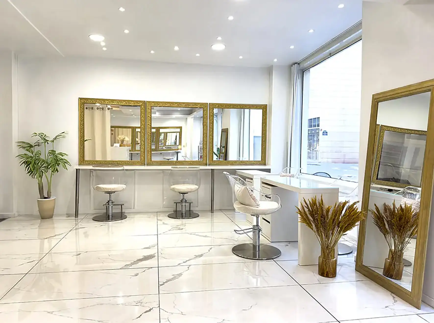 Intérieur salon de coiffure haut de gamme Paris 14 La Paris’zen Institut