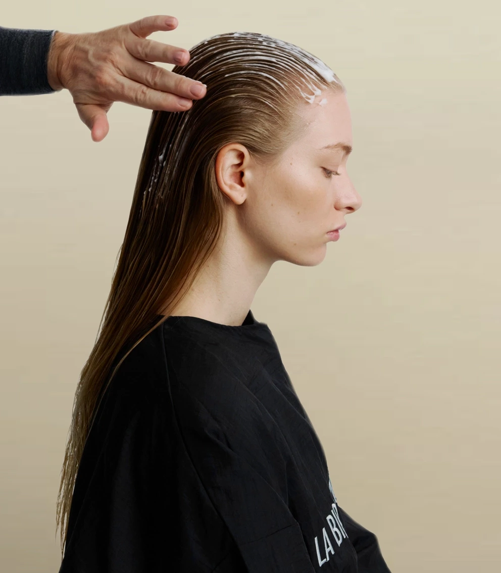 Soin longueur oil therapy cheveux nourris réalisé au salon La Paris’zen Institut Paris 14