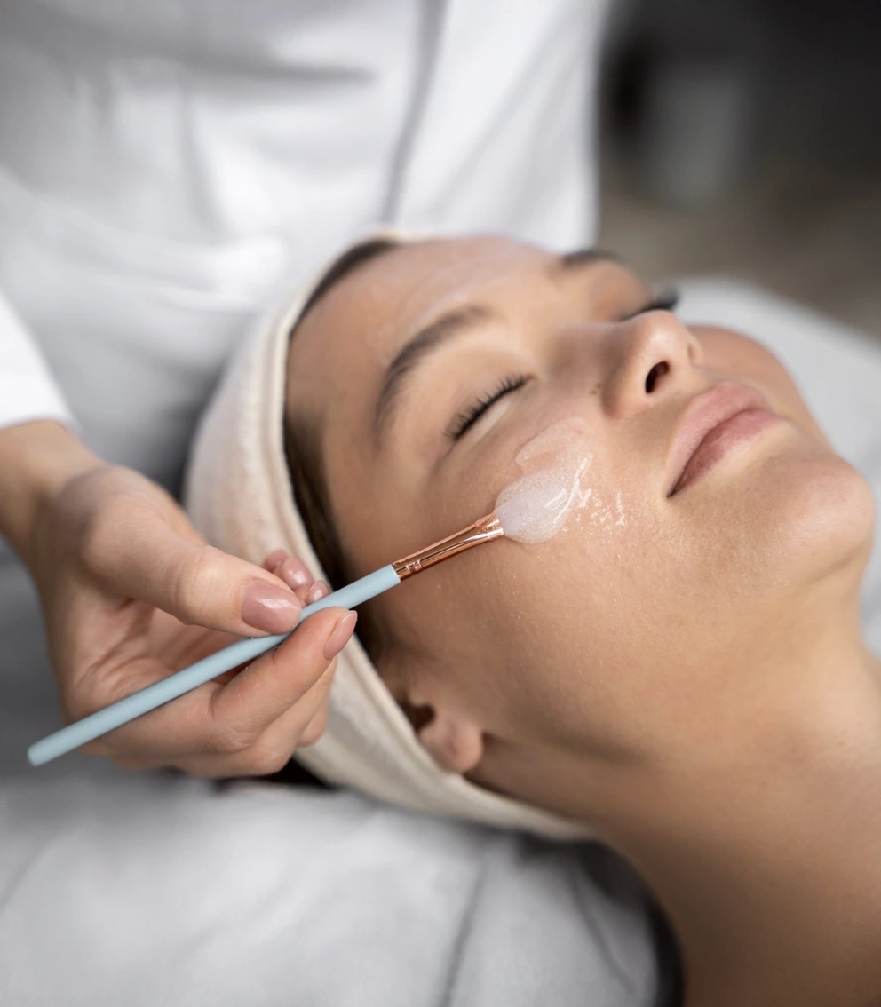 Soin du visage nettoyant et purifiant réalisé à l’institut La Paris’zen Institut Paris 14